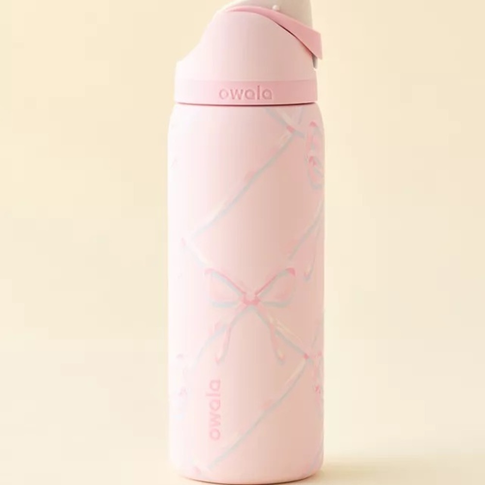 Owala 32oz FreeSip — Sugar Plum Fairy